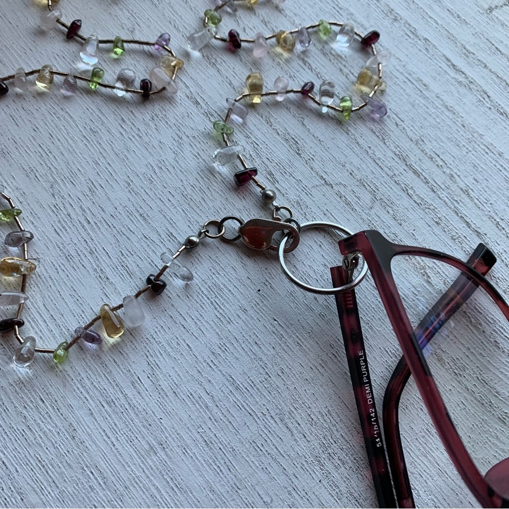 Eyeglass Necklace with Multicolor Beads and Front Clasp